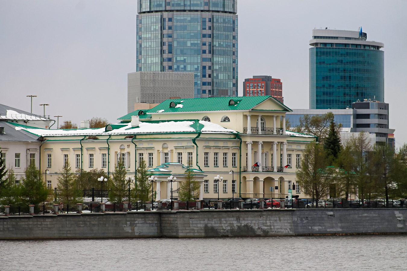 Екатеринбург, Набережная Рабочей Молодёжи, 3