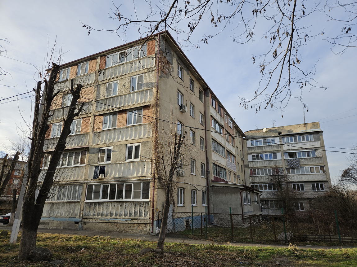 Владикавказ, Кырджалийская улица, 25 корп. 2; Кырджалийская улица, 25 корп. 1