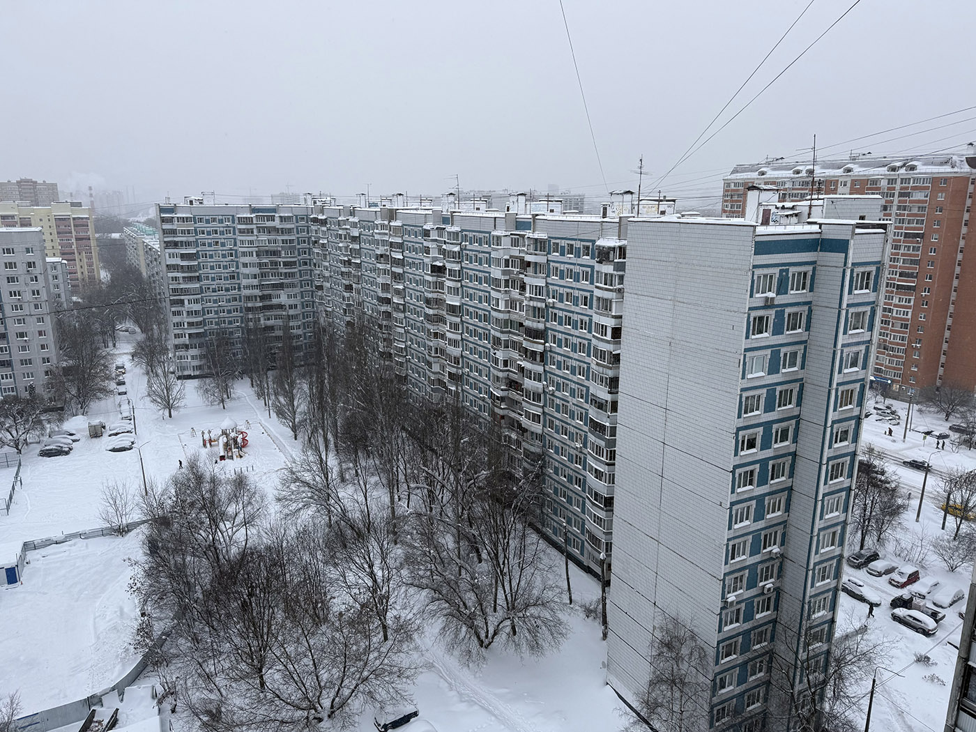 Королёв, Проспект Космонавтов, 22 / Улица Горького, 10