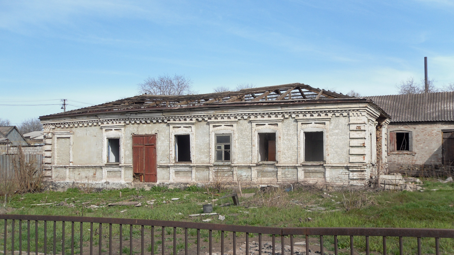 Мариуполь, Заозёрная улица, 7