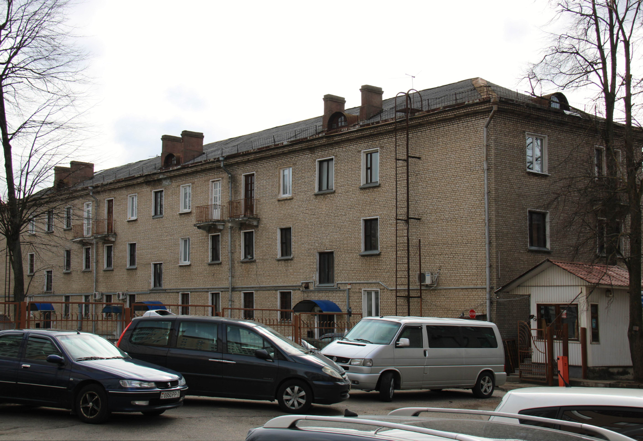 Минск, Улица Серафимовича, 13