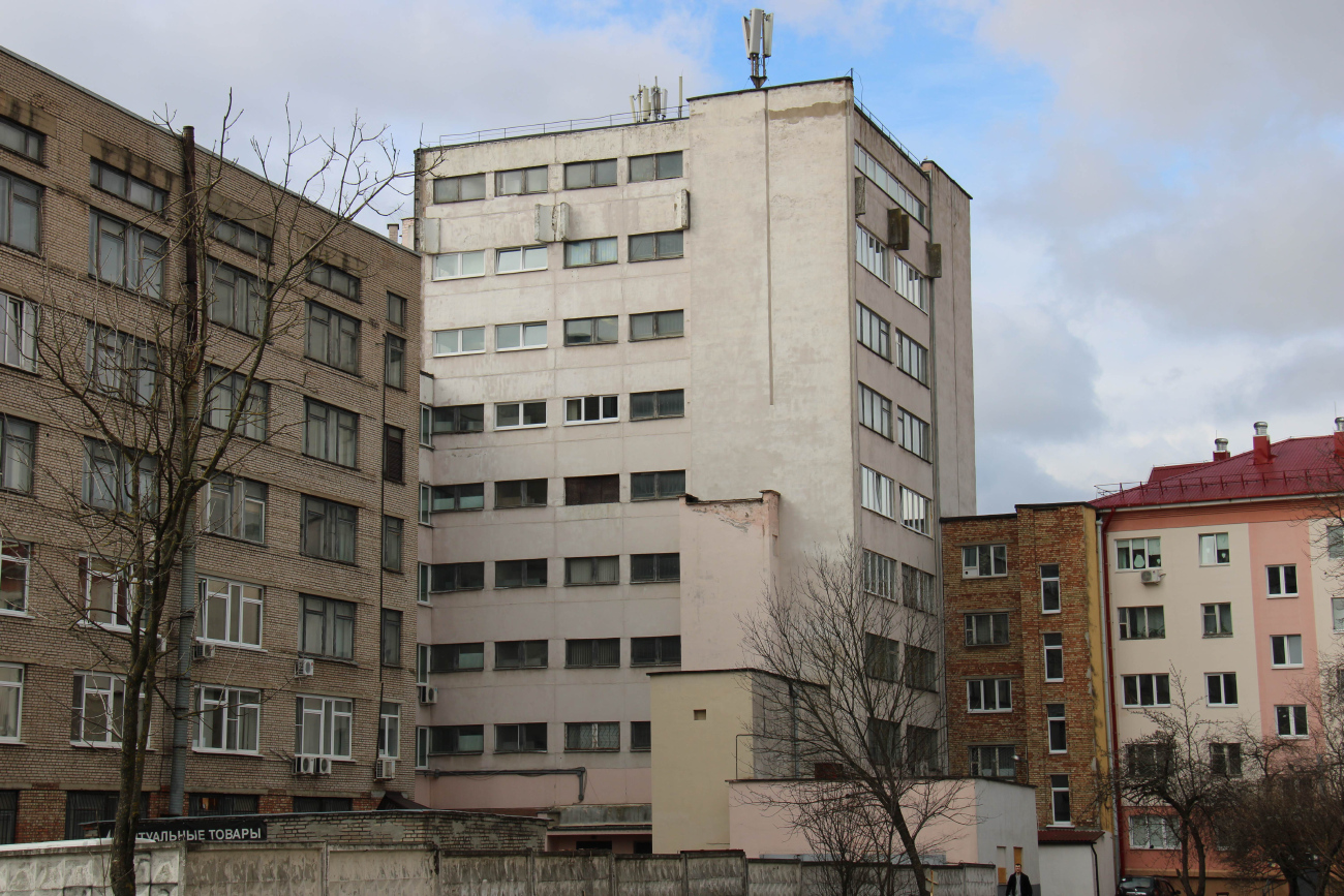 Минск, Улица Судмалиса, 20 / Улица Серафимовича, 11