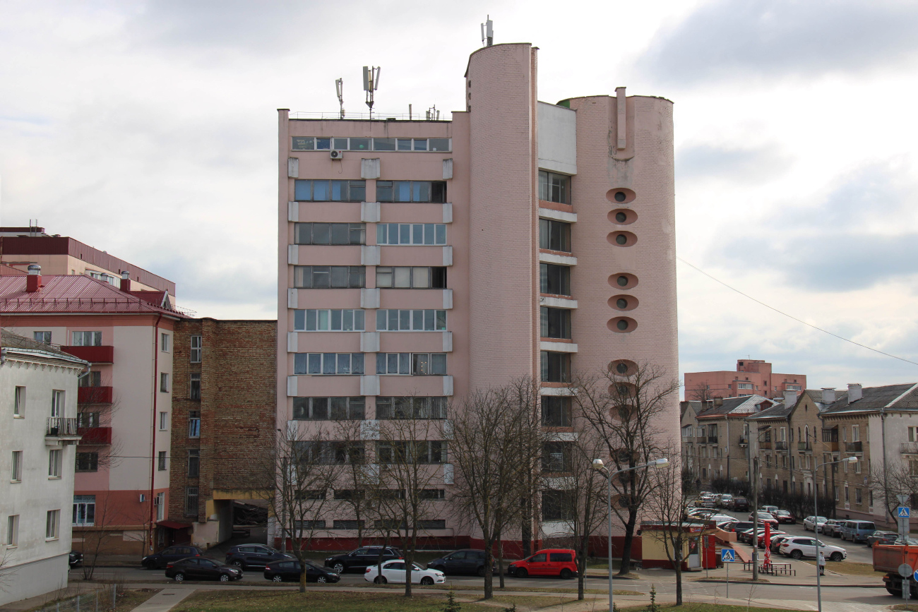 Мінск, Улица Судмалиса, 20 / Улица Серафимовича, 11