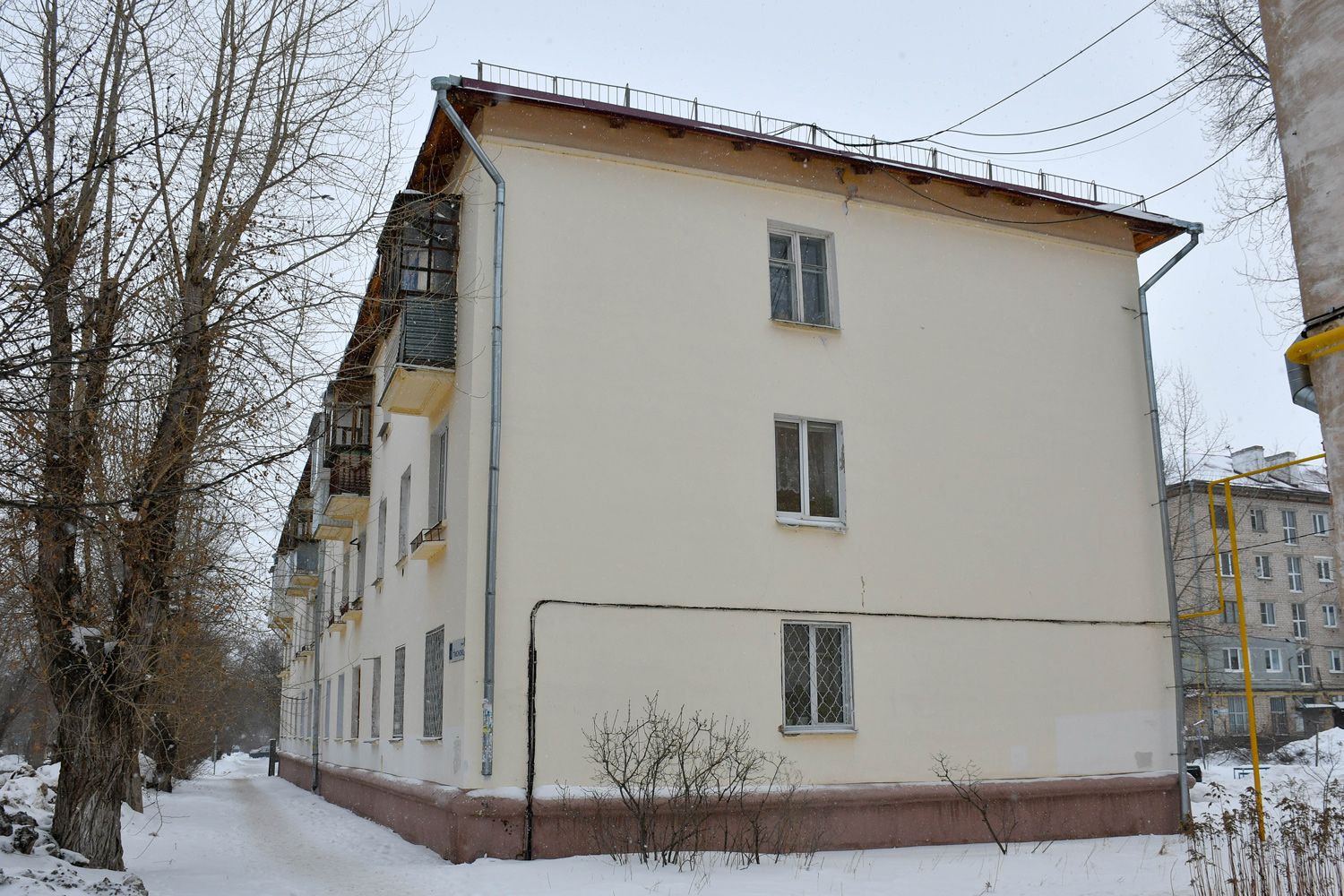 Тольятти, Улица Никонова, 1