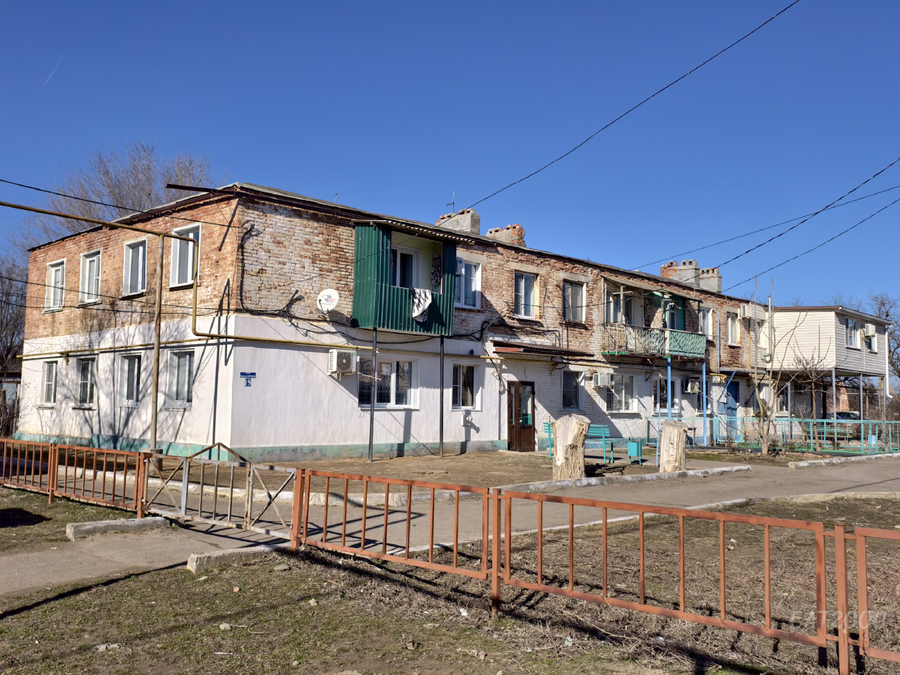 Трудфронт, Улица Капитана Сафронова, 19