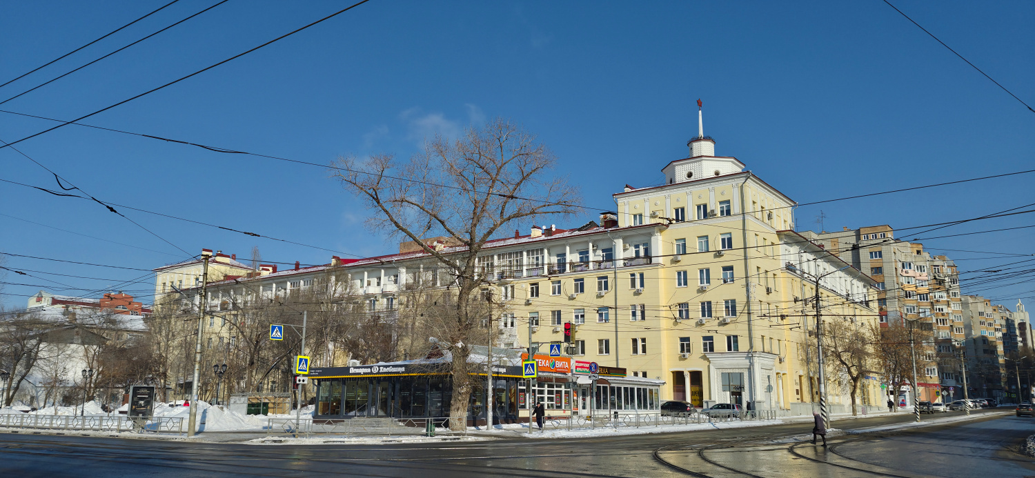 Самара, Красноармейская улица, 62 / Арцыбушевская улица, 38; Красноармейская улица, 62А