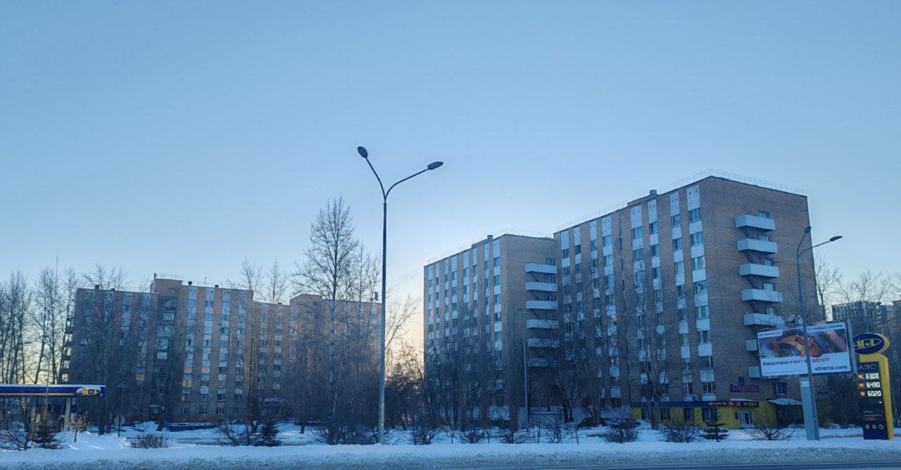 Тюмень, Улица Республики, 218; Улица Республики, 220