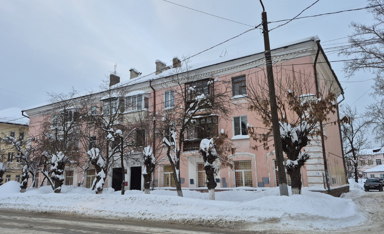 Бор, Профсоюзная улица, 8