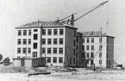 Пикалёво, Школьная улица, 6