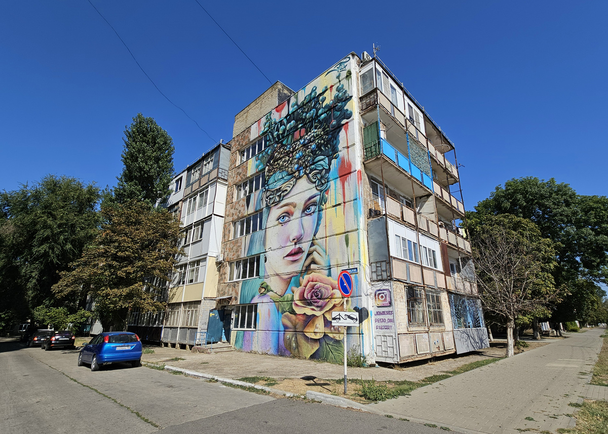 Солнечнодольск, Молодёжная улица, 15