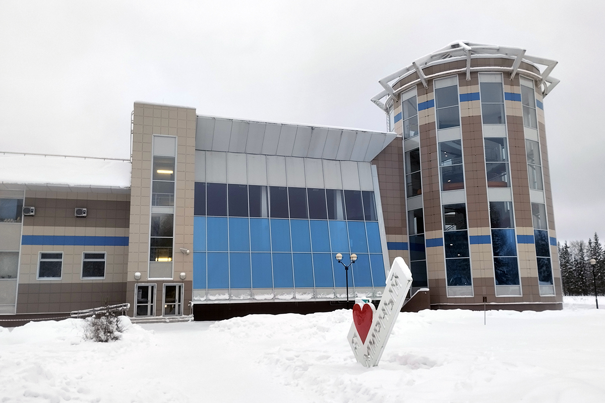 Мирный, Улица Ленина, 6А