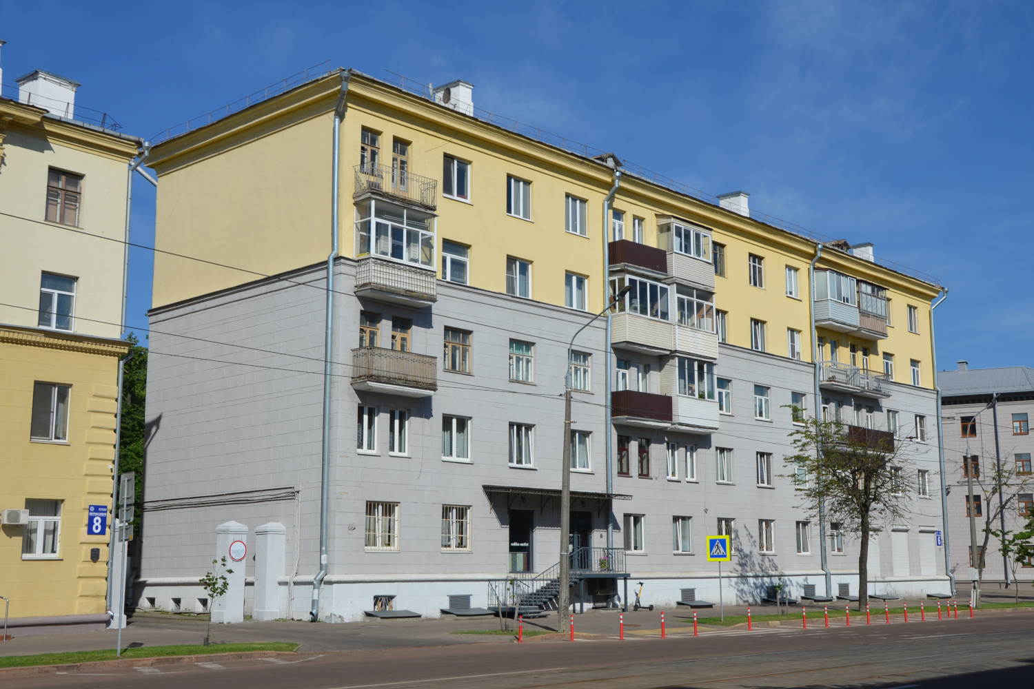 Минск, Улица Змитрока Бядули, 6 / Броневой переулок, 14