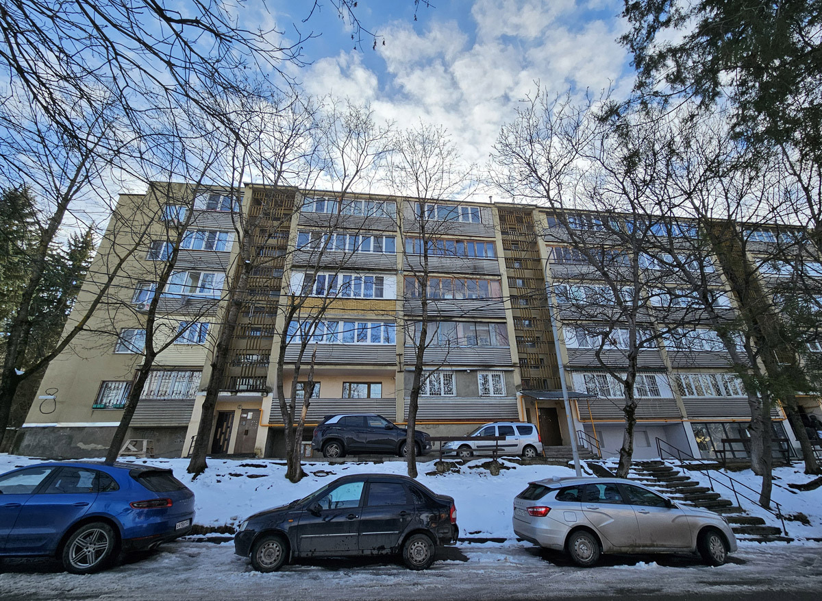 Кисловодск, Велинградская улица, 8