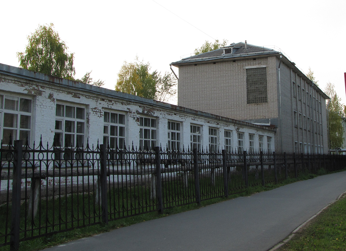 Мирный, Улица Неделина, 12; Улица Неделина, 11*