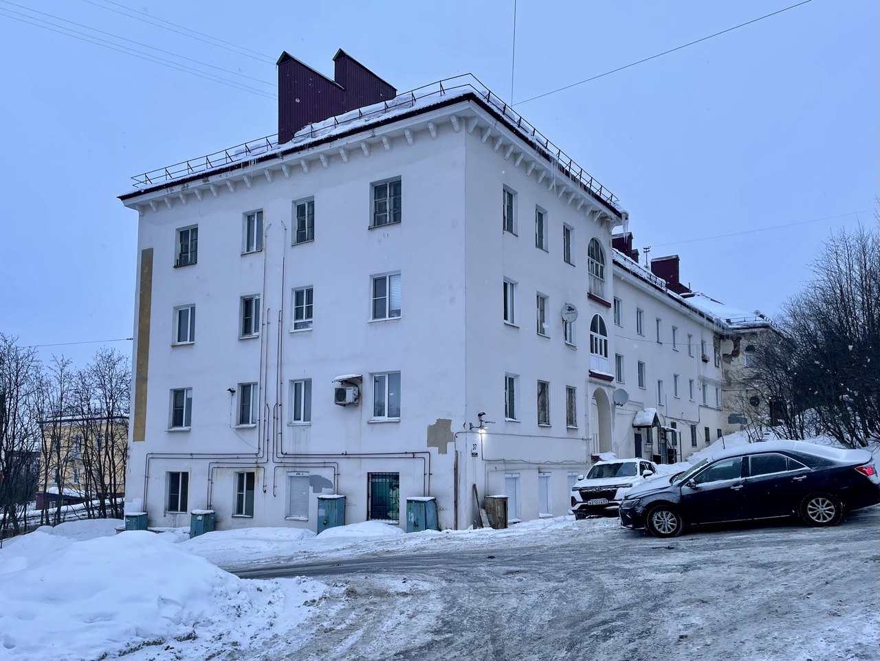 Murmansk, Улица Челюскинцев, 37