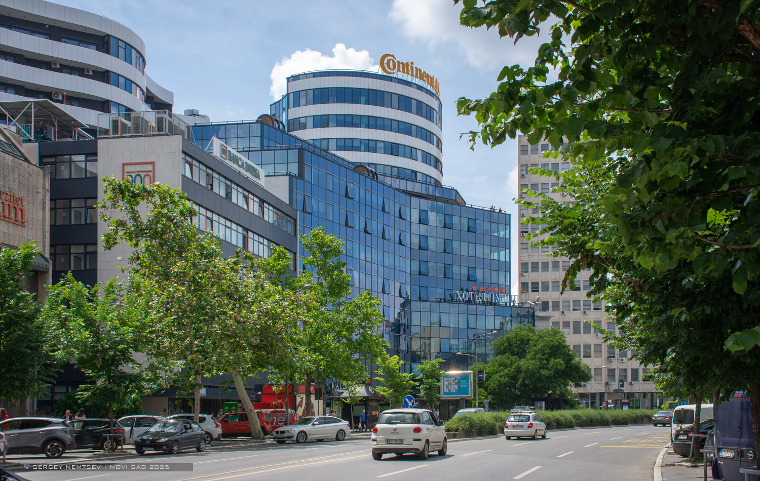 Нови-Сад, Трг галерия, 3Б