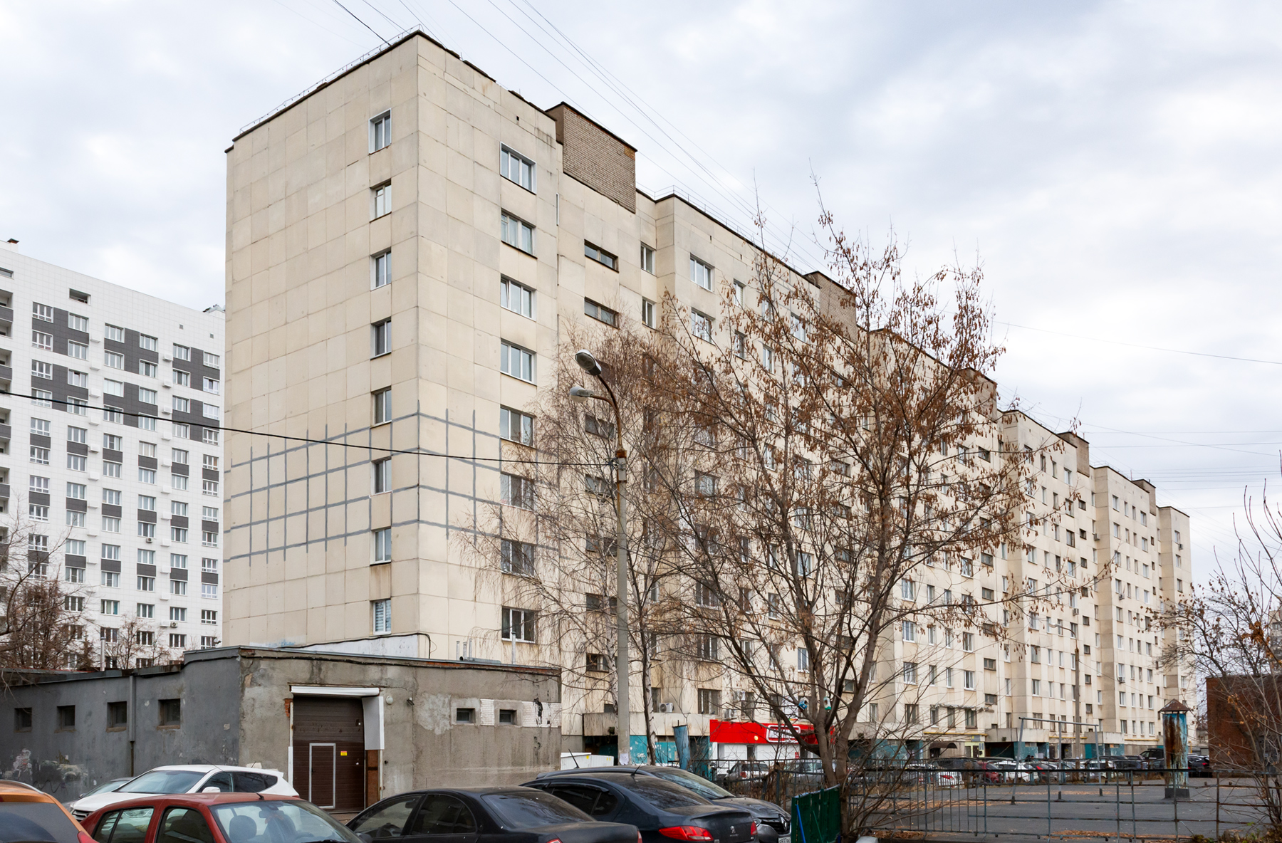 Уфа, Улица Мира, 7 / Кольцевая улица, 2