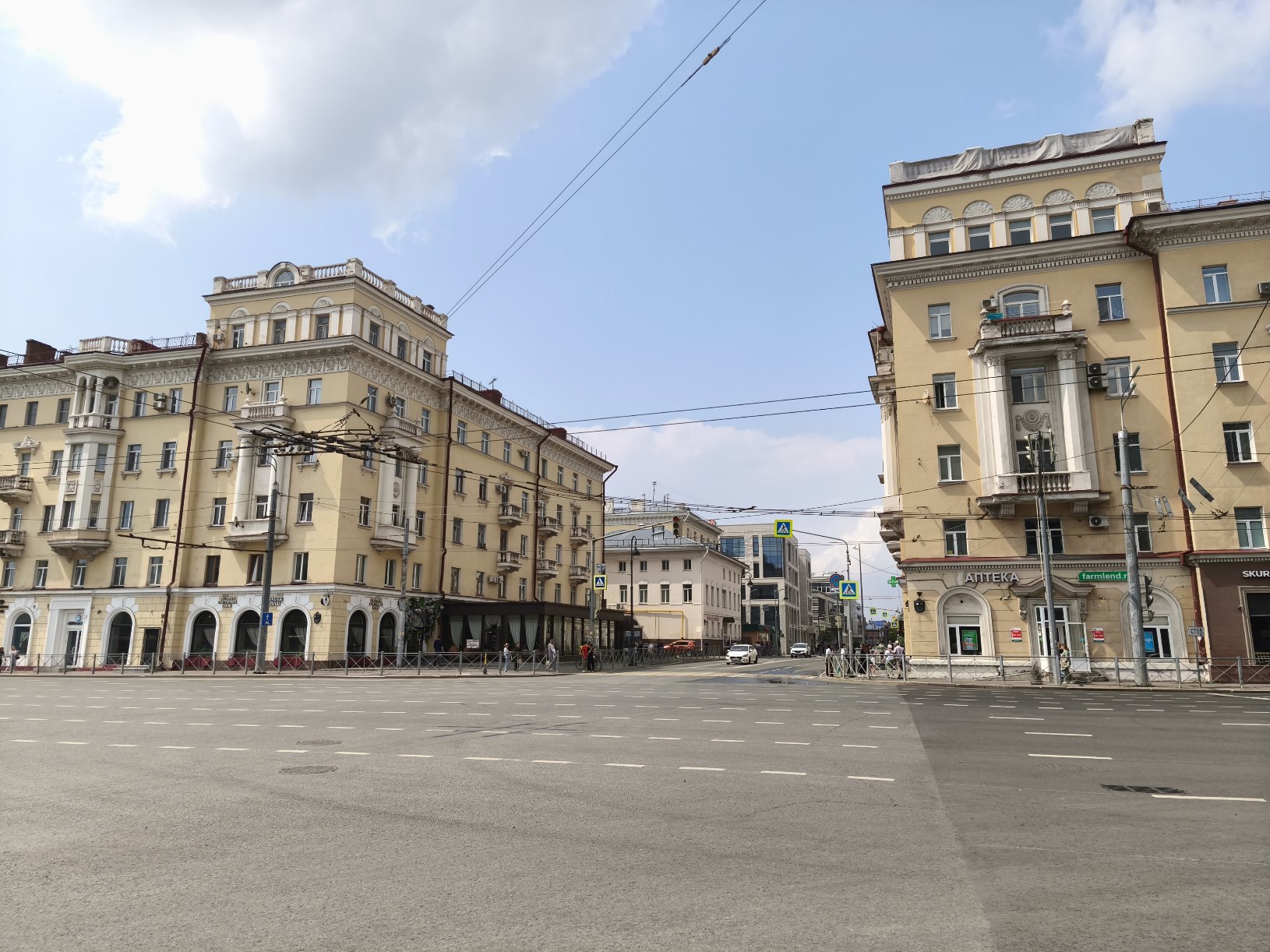 Казань, Улица Пушкина, 3; Улица Пушкина, 5 / Улица Островского, 43