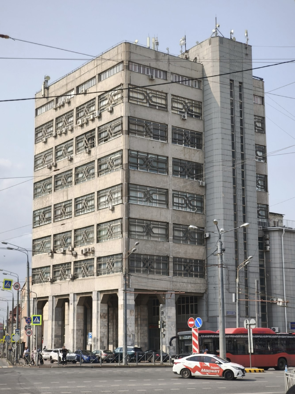 Казань, Улица Татарстан, 22 / Улица Габдуллы Тукая, 41