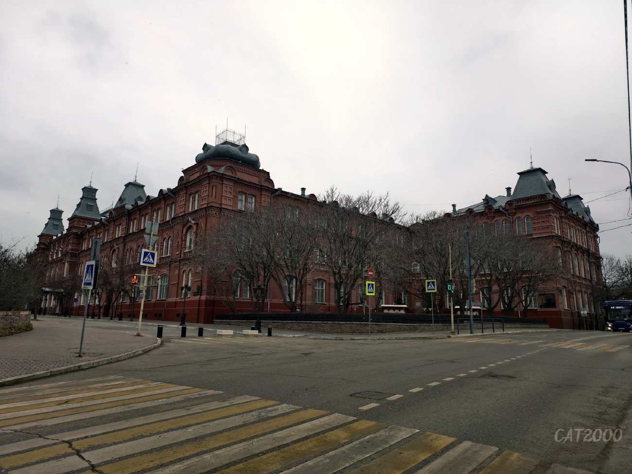 Астрахань, Советская улица, 15; Коммунистическая улица, 5