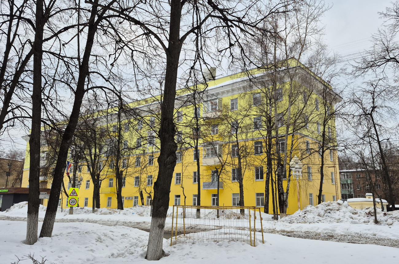 Ступино, Проспект Победы, 30 / Октябрьская улица, 45