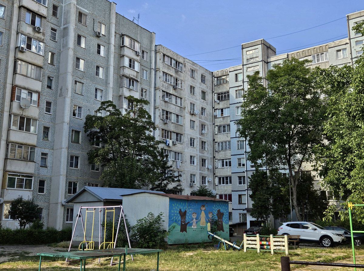 Ессентуки, Кисловодская улица, 30А корп. 1; Кисловодская улица, 30А корп. 2; Кисловодская улица, 30А корп. 3