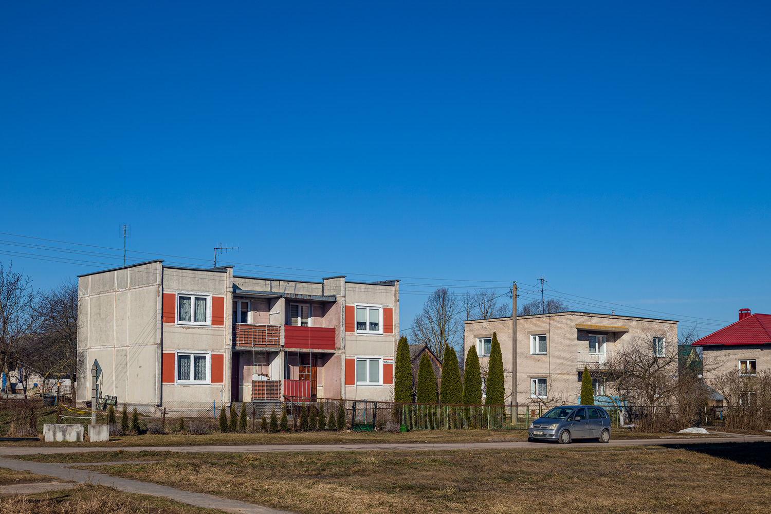 Коптёвка, Молодёжная улица, 10; Молодёжная улица, 8