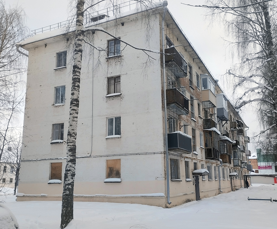 Мирный, Улица Неделина, 14