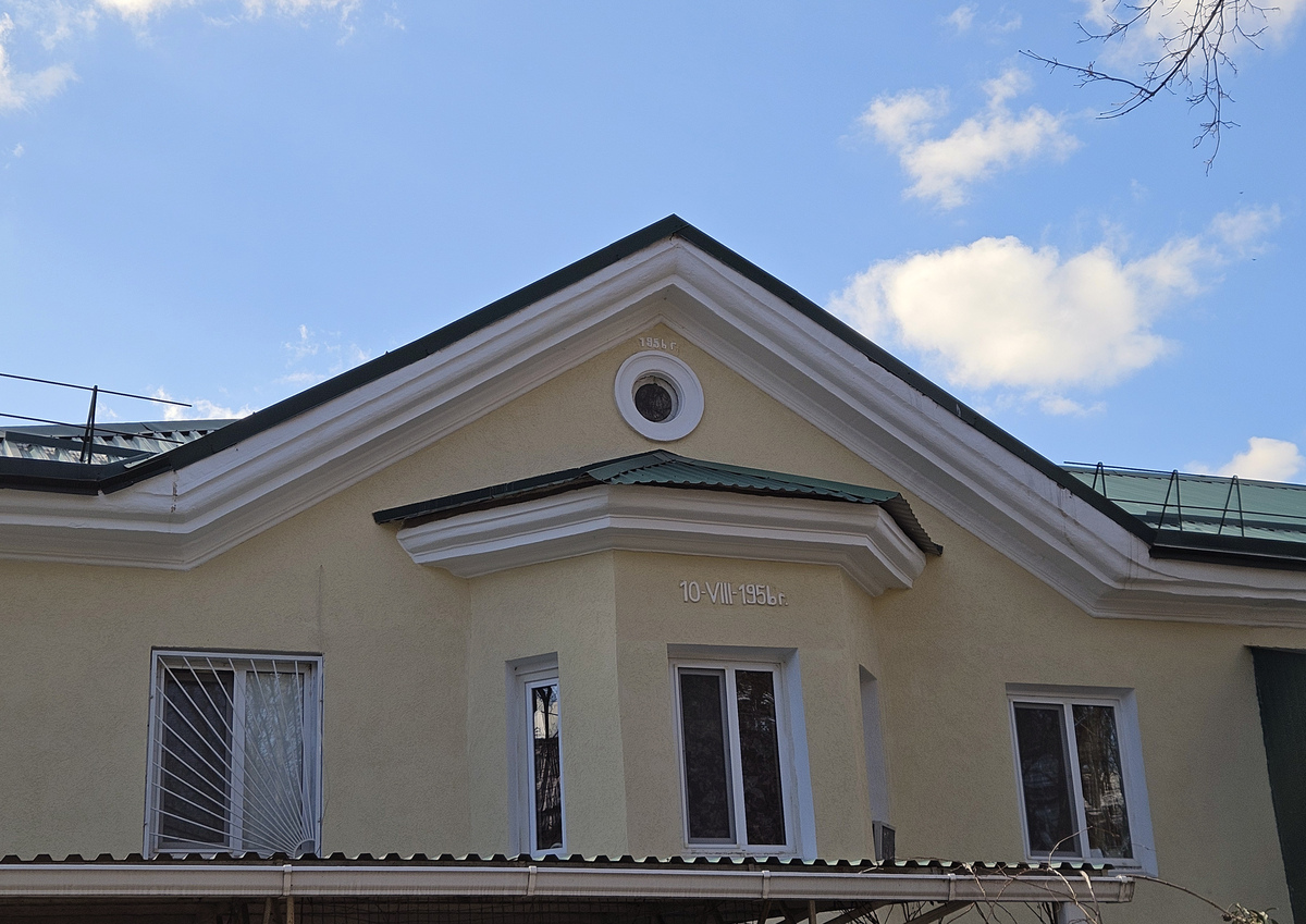 Лермонтов, Улица Гагарина, 2