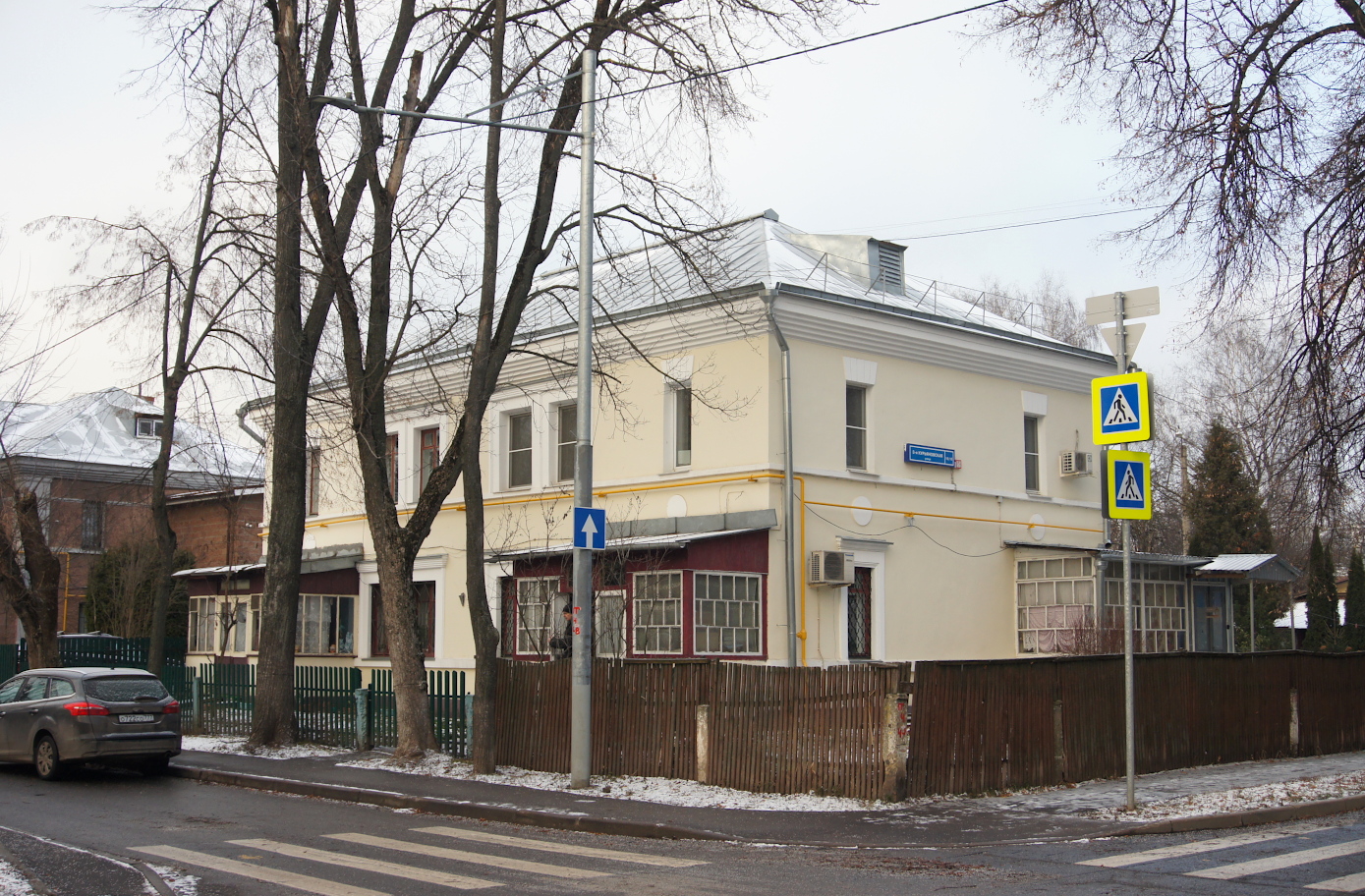 Москва, 3-я Курьяновская улица, 18 / Курьяновский бульвар, 10