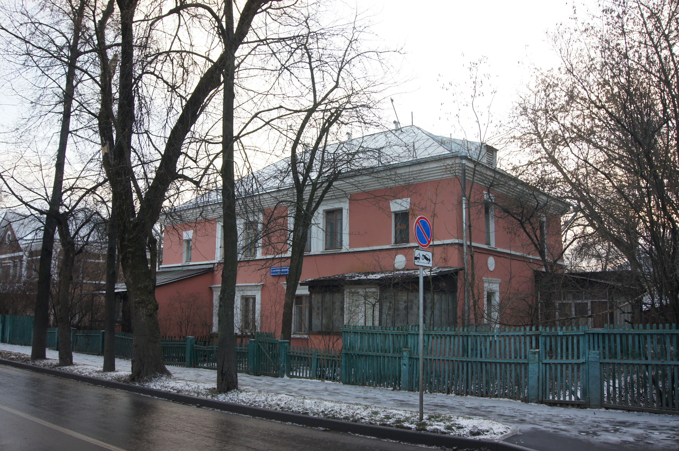 Москва, 1-й Курьяновский проезд, 13 / 4-я Курьяновская улица, 1