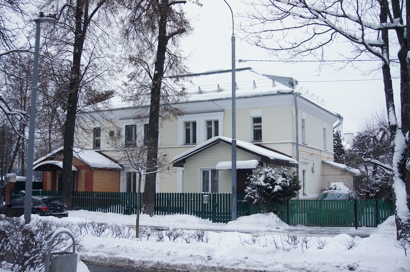 Москва, 4-я Курьяновская улица, 3 / Курьяновский бульвар, 14