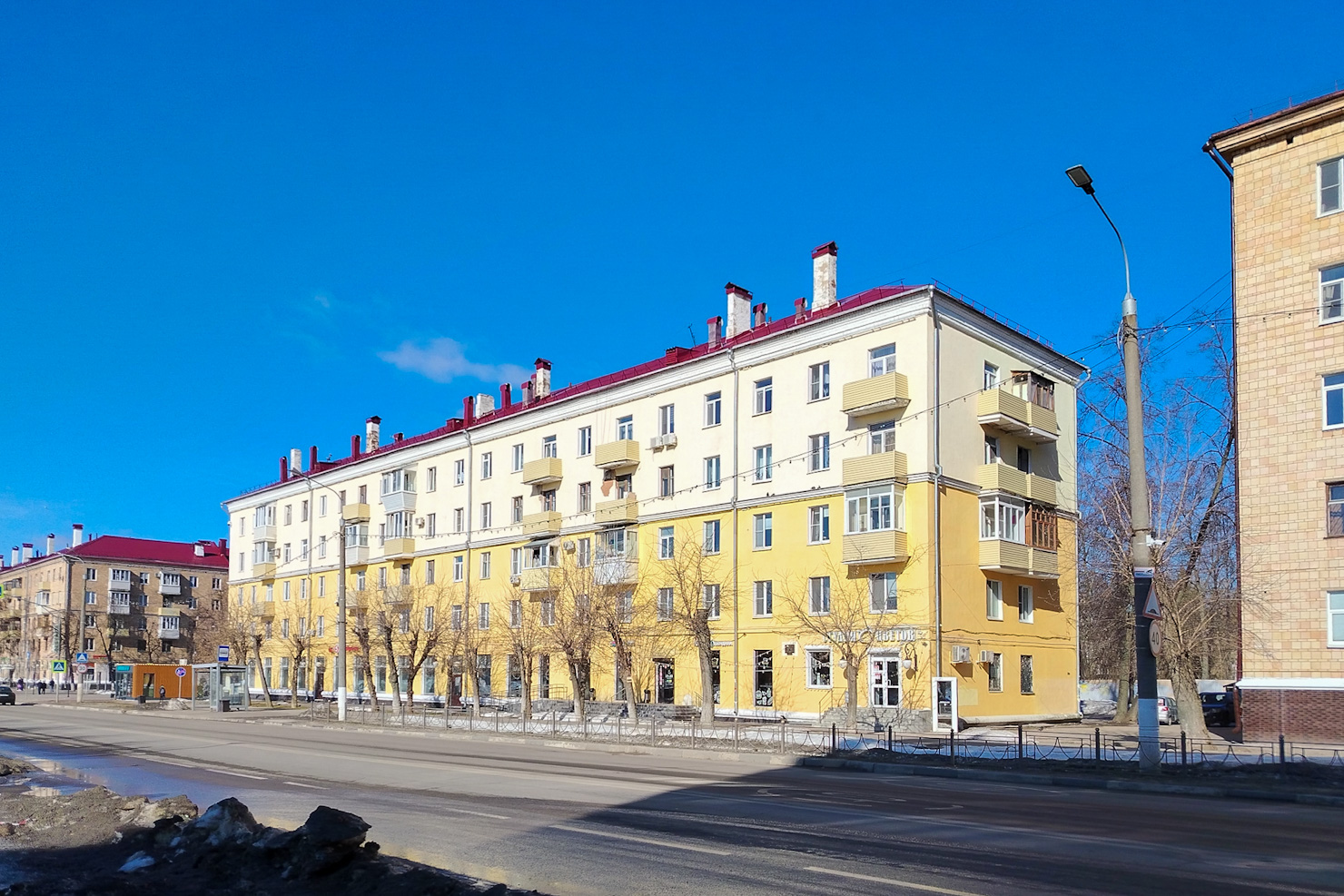 Электросталь, Проспект Ленина, 47 / Улица Корешкова, 12