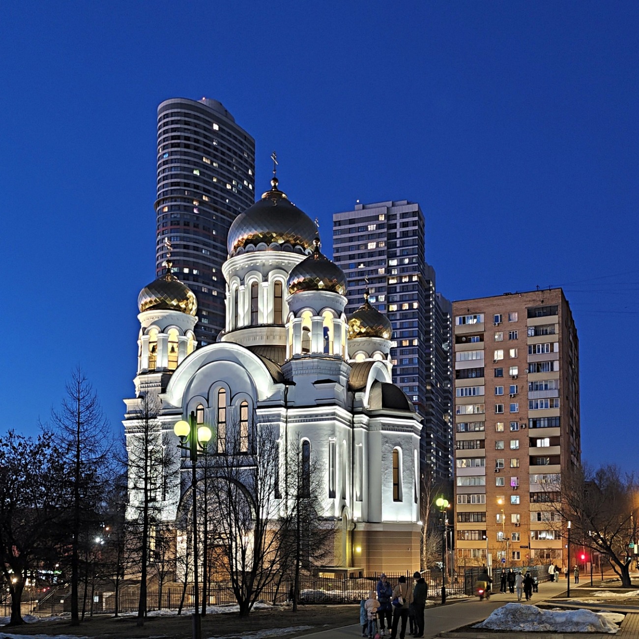 Москва, Малахитовая улица, 2; Улица Бажова, 1