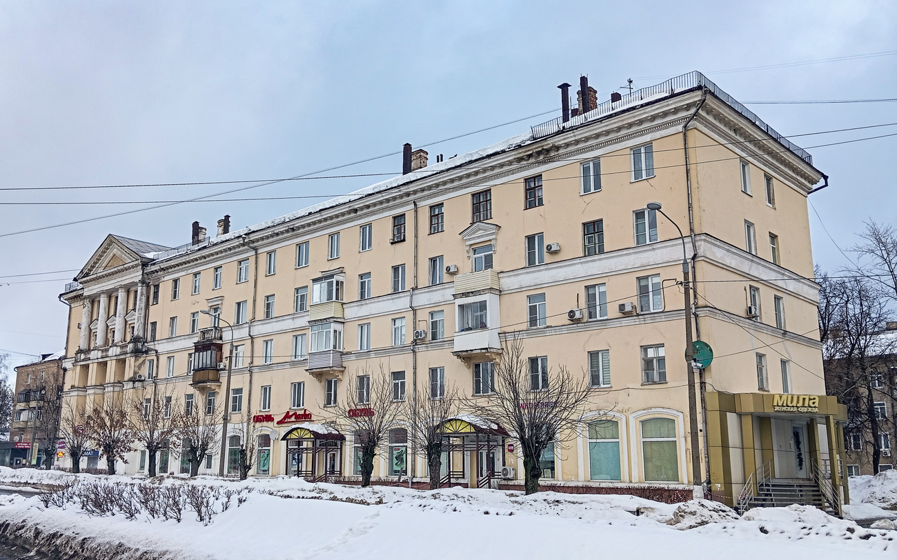 Электросталь, Советская улица, 12 / Улица Николаева, 1