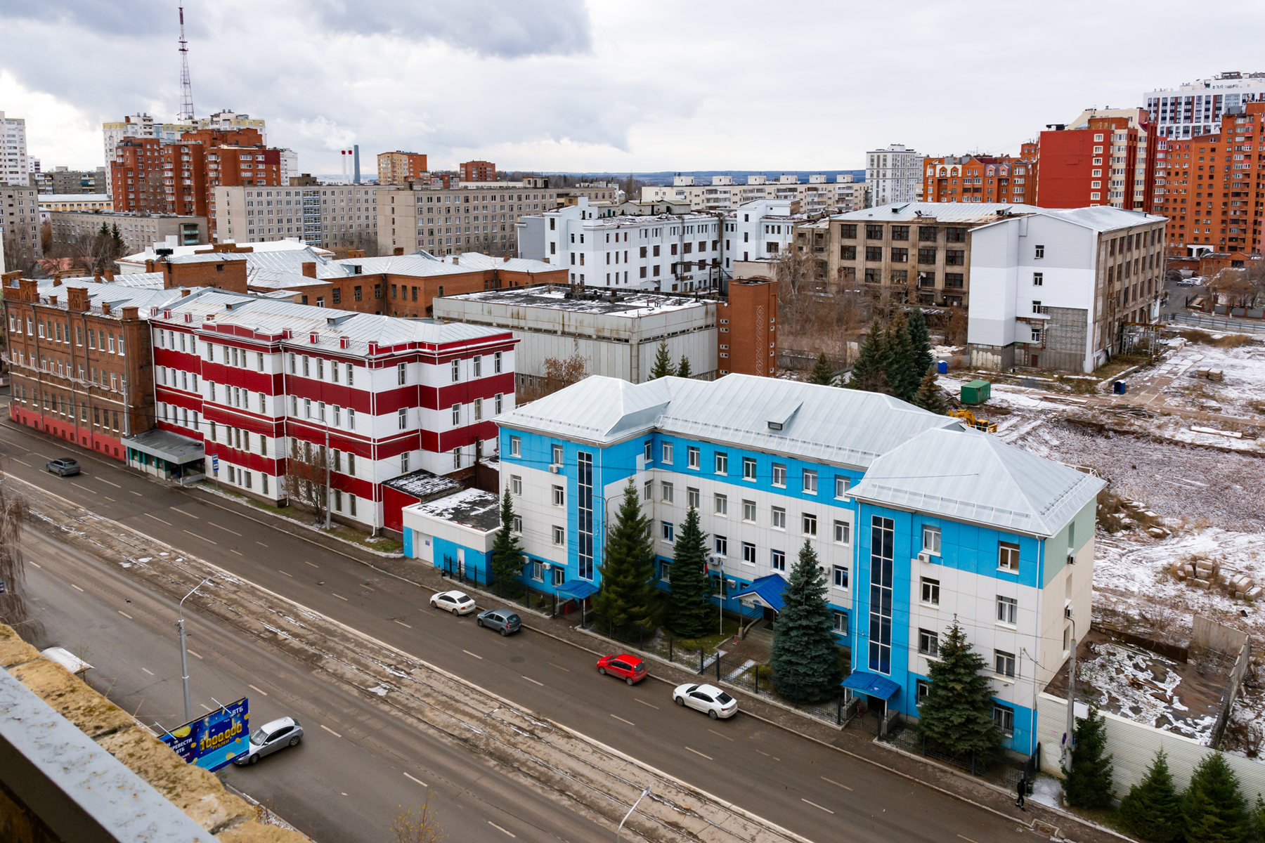 Уфа, Коммунистическая улица, 23 / Улица Аксакова, 67; Улица Аксакова, 69; Улица Аксакова, 71; Коммунистическая улица, 23/2
