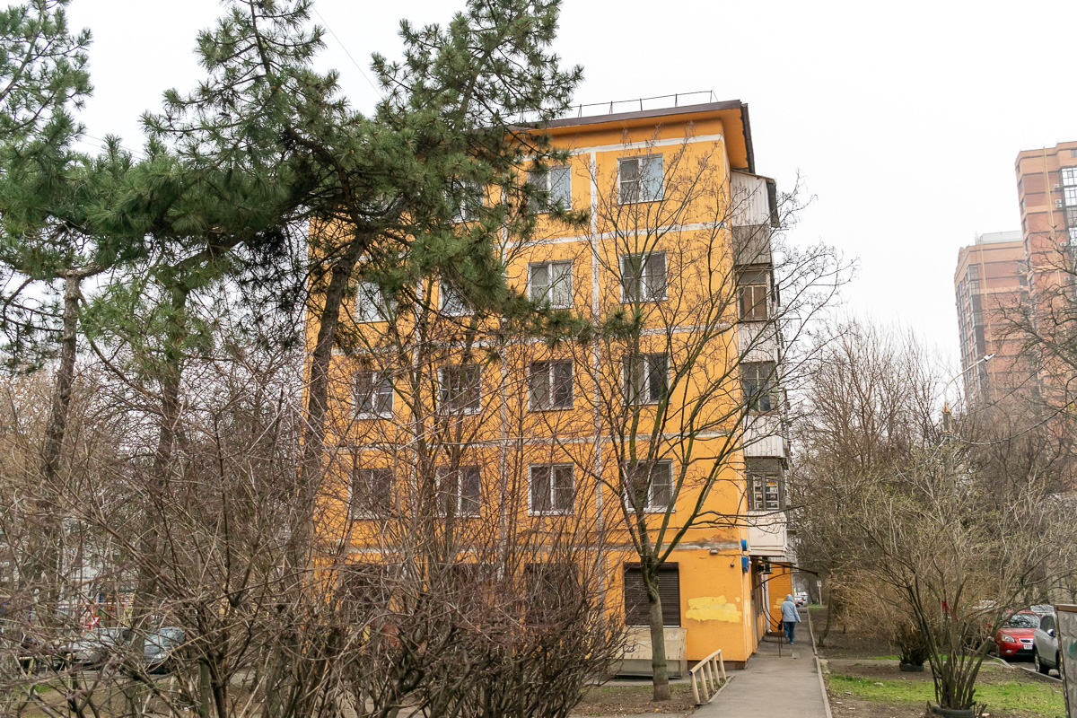 Ростов-на-Дону, Улица Козлова, 62 / Братский переулок, 148