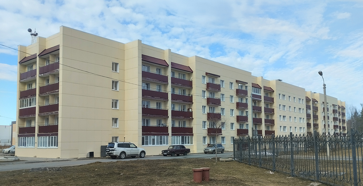 Мирный, Улица Космонавтов, 5