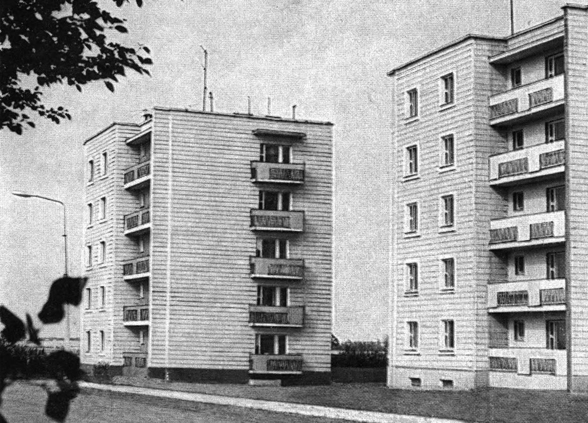 Ленино, Улица Петрова, 10; Улица Петрова, 8
