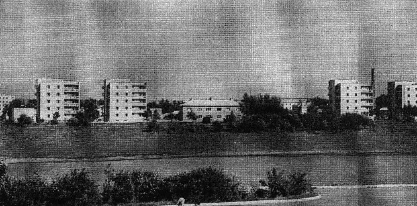 Ленино, Улица Петрова, 10; Улица Петрова, 8; Улица Петрова, 14; Улица Петрова, 16