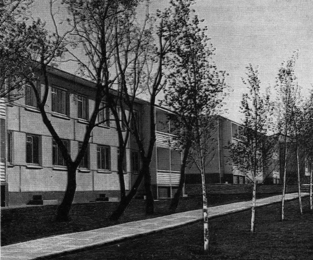 Ленино, Улица Анели Кживонь, 3; Улица Анели Кживонь, 1