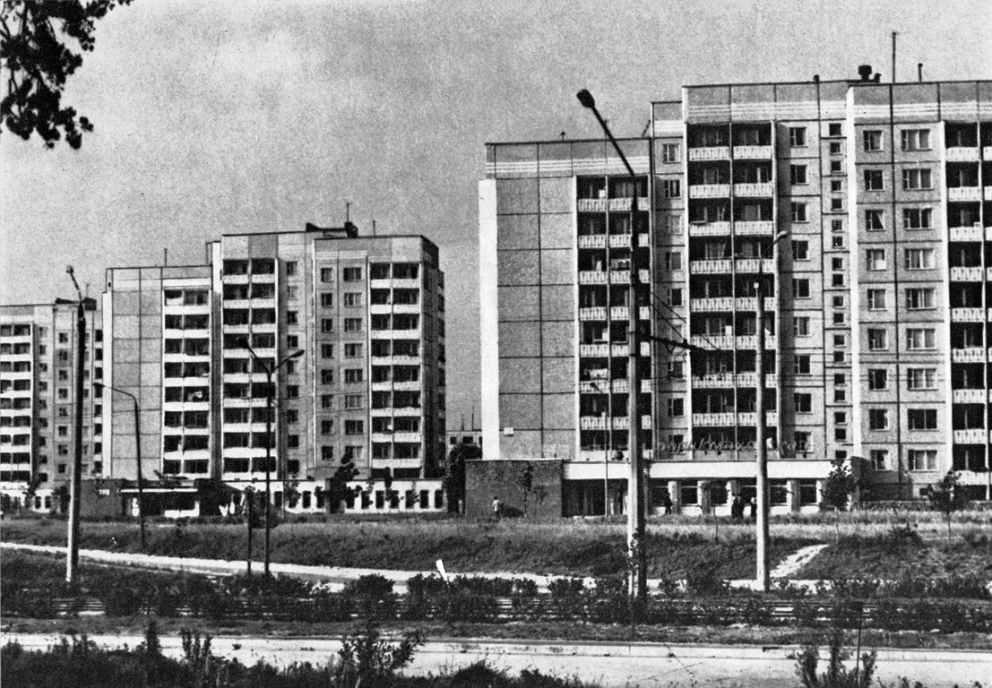 Novopolotsk, Комсомольская улица, 3; Улица Калинина, 17