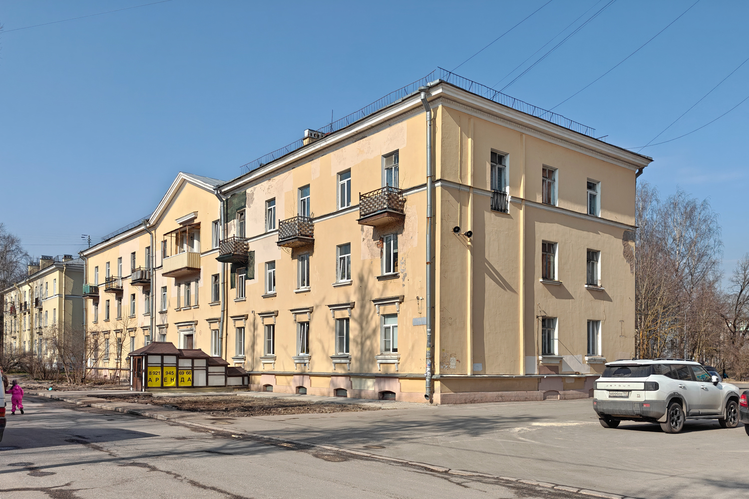 Красное Село, Улица Суворова, 9