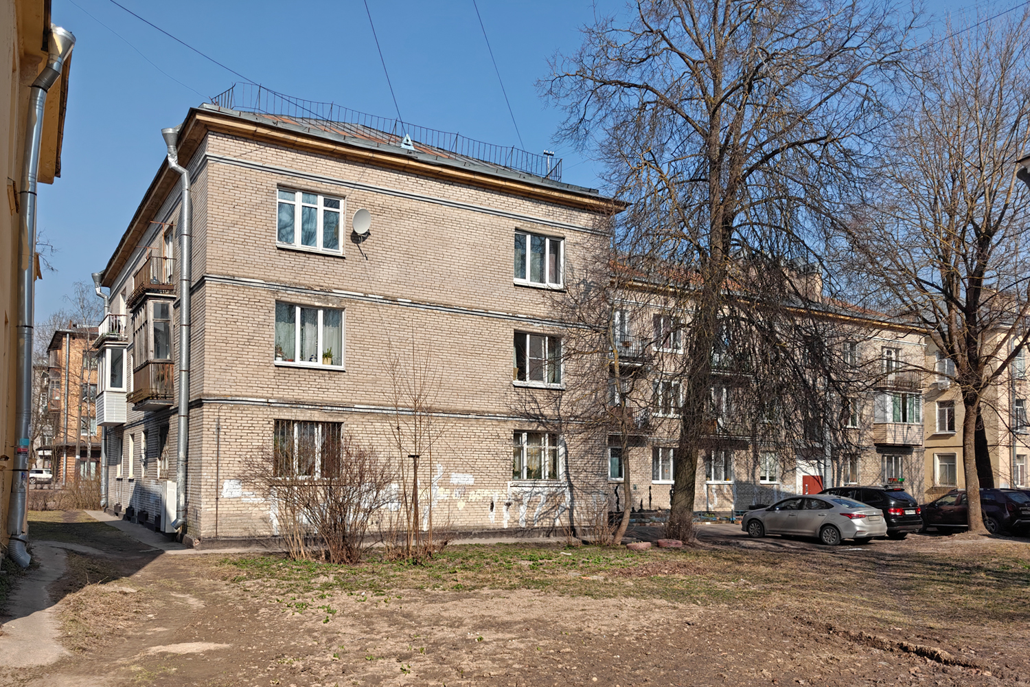 Красное Село, Гвардейская улица, 12