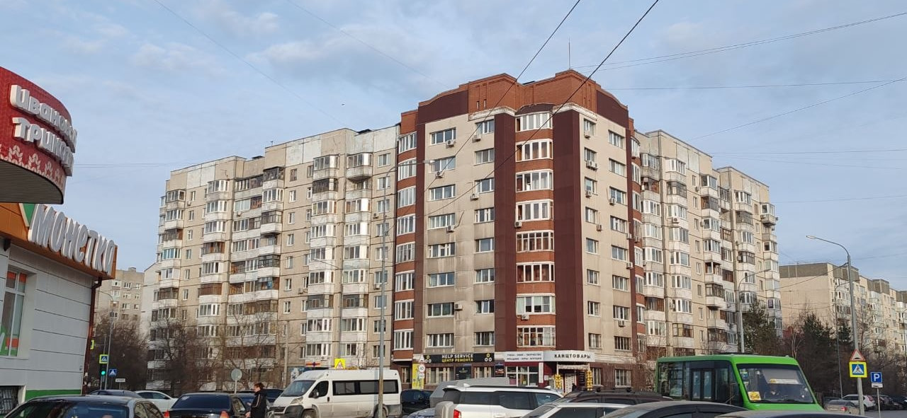 Tyumen, Майский проезд, 1; Майский проезд, 1 корп. 1; Майский проезд, 1 корп. 2