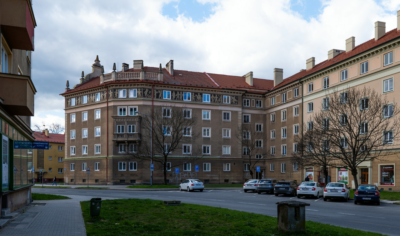 Острава, Matěje Kopeckého, 556/2; Porubská, 555/30; Porubská, 552/28
