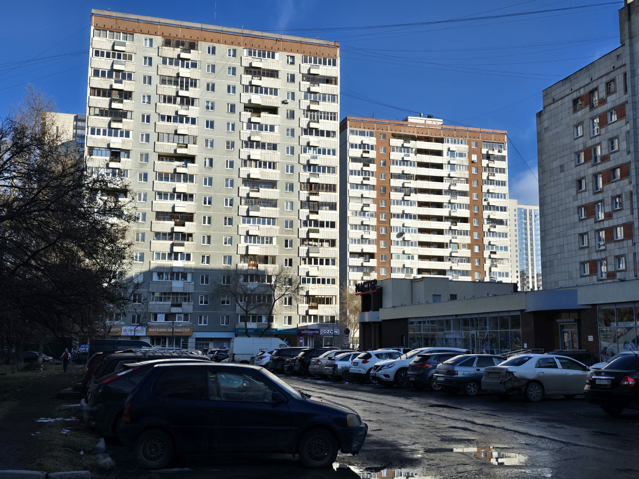 Yekaterinburg, Ясная улица, 28; Ясная улица, 30