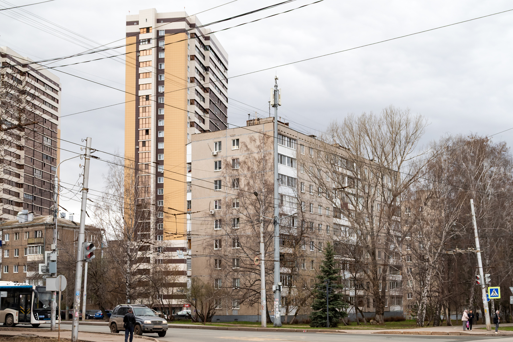 Уфа, Вологодская улица, 24; Улица Серго Орджоникидзе, 19/2