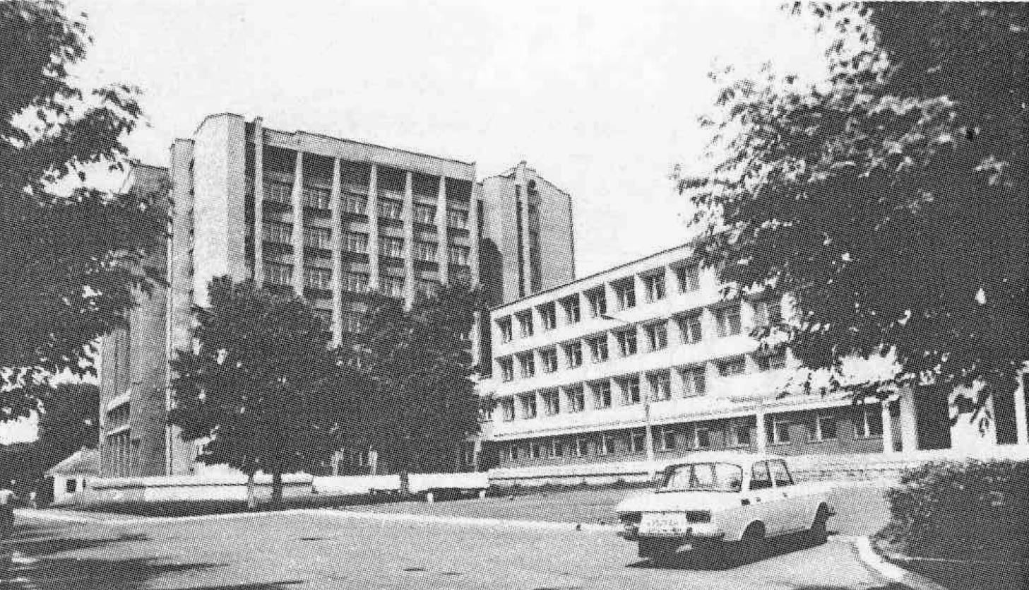 Пинск, Улица Ольховских, 22 корп. 1