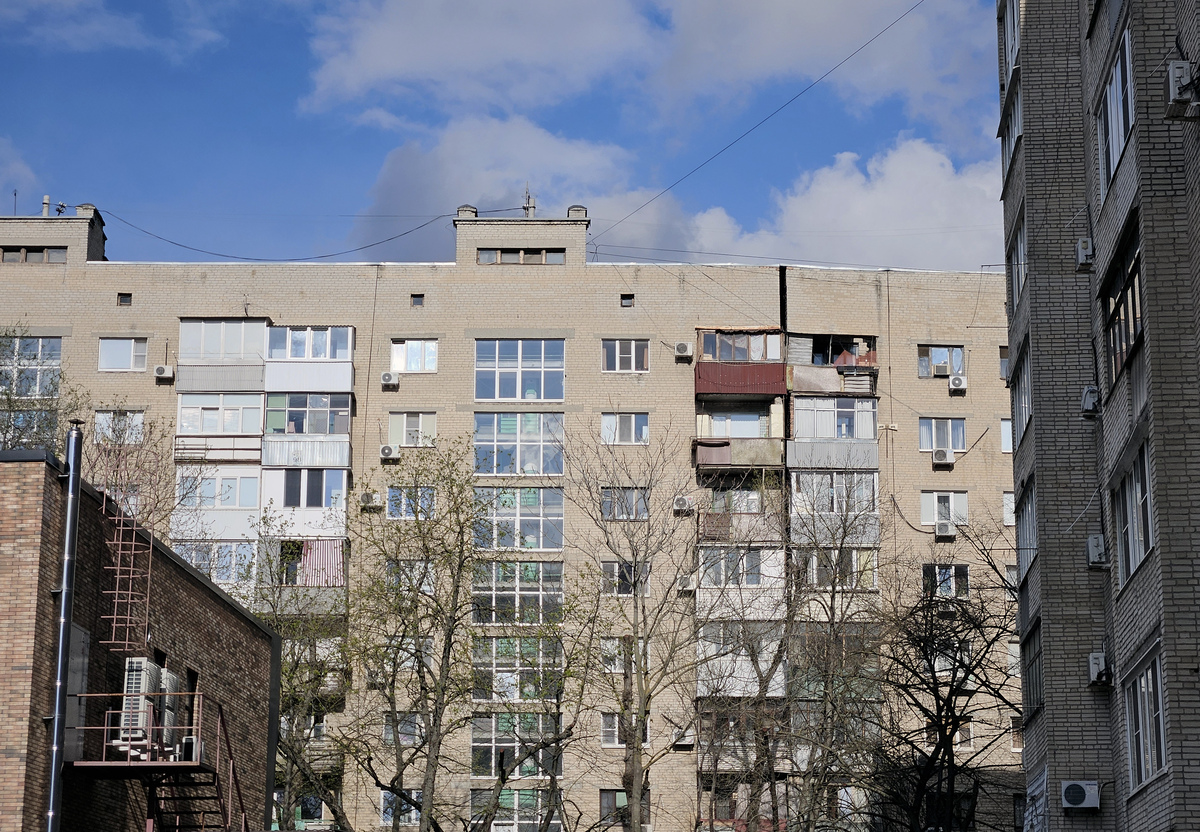 Ростов-на-Дону, Театральный проспект, 73 / Улица Максима Горького, 291 / Восточная улица, 78